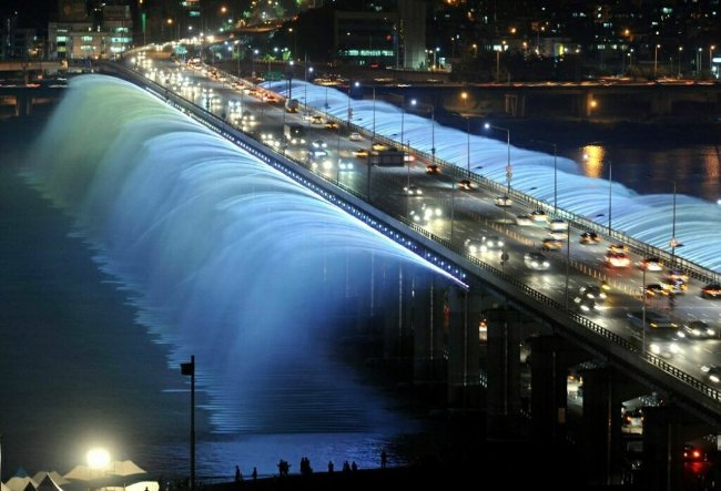 Đài phun nước Cầu vồng Banpo - Hàn Quốc
