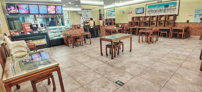 Beijing Local Chain Restaurant For Baozi Called Qingfeng, That's What They Have Done For Social Distancing