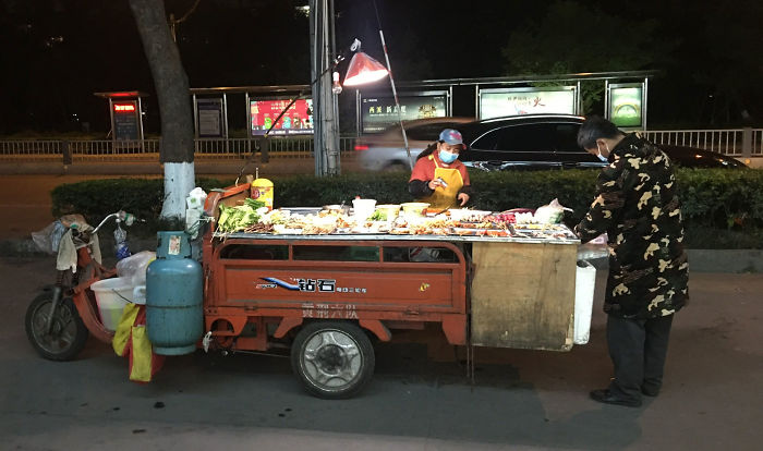 Masks But No Gloves, They Still Have The Folding Table And Stools If People Want To Sit Down. I’ve Only Seen One Group Of 2 Sitting This Week