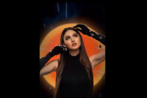 Aura Șova lansează piesa Iartă