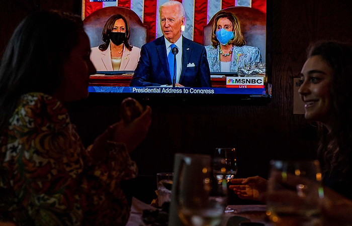 20210430_voss_nightly Biden delivers his first presidential address to a joint session of Congress.