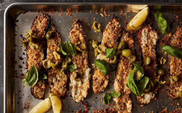 Roasted Zucchini With Garlicky Bread Crumbs and Mozzarella