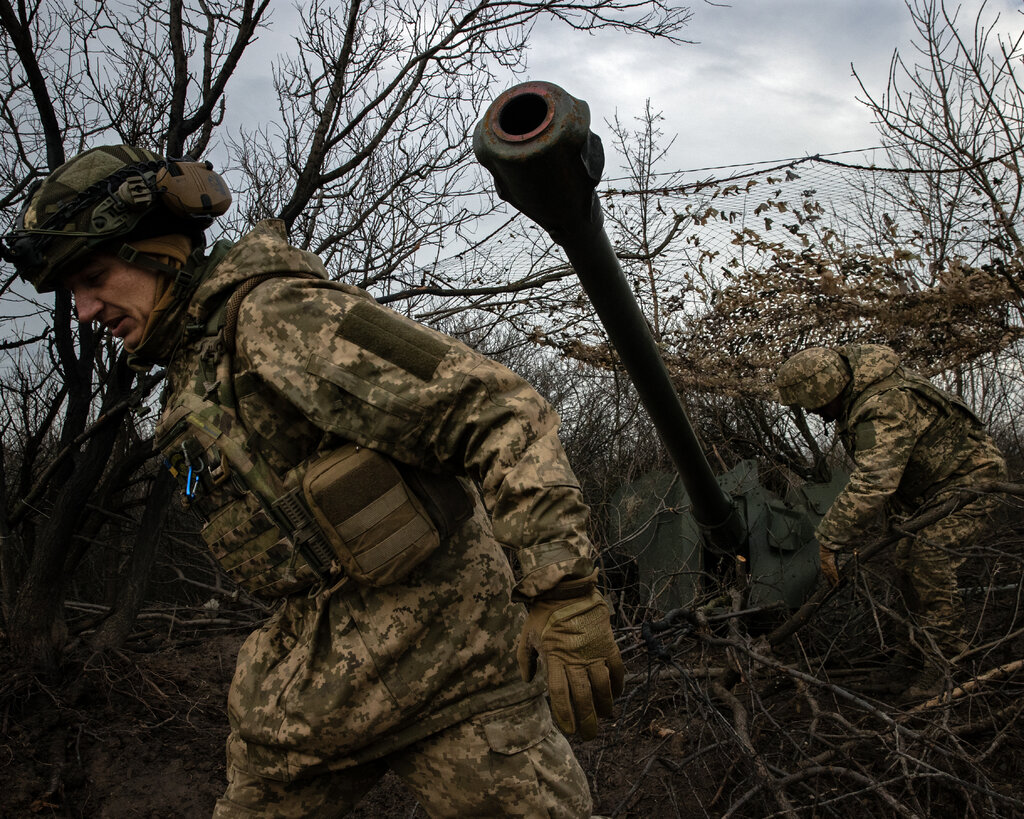 Ukrainian soldiers fire artillery at Russian positions in the direction of Bakhmut.