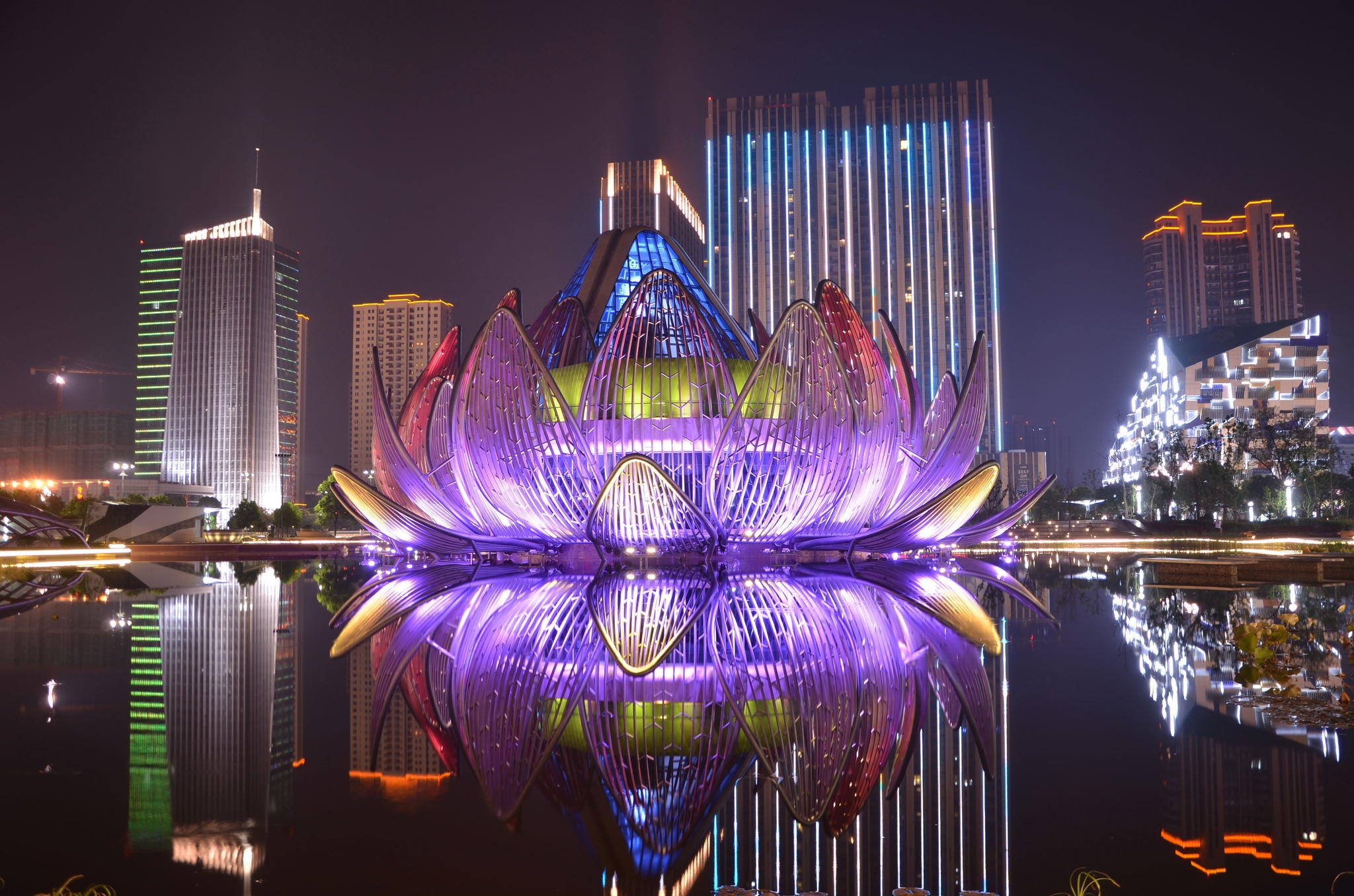 bestie kien truc doc dao