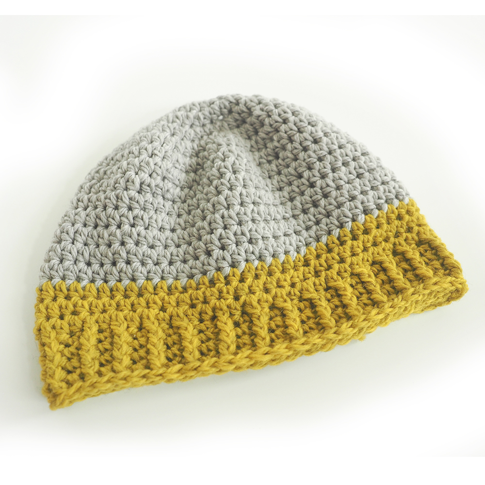 If youâ€™re looking for a bright start to those dull winter mornings, the Adult Duo-Tone Beanie is the perfect project for you. #crochetbeanie #crochethat #crochetpattern #crochetlove #crochetaddict