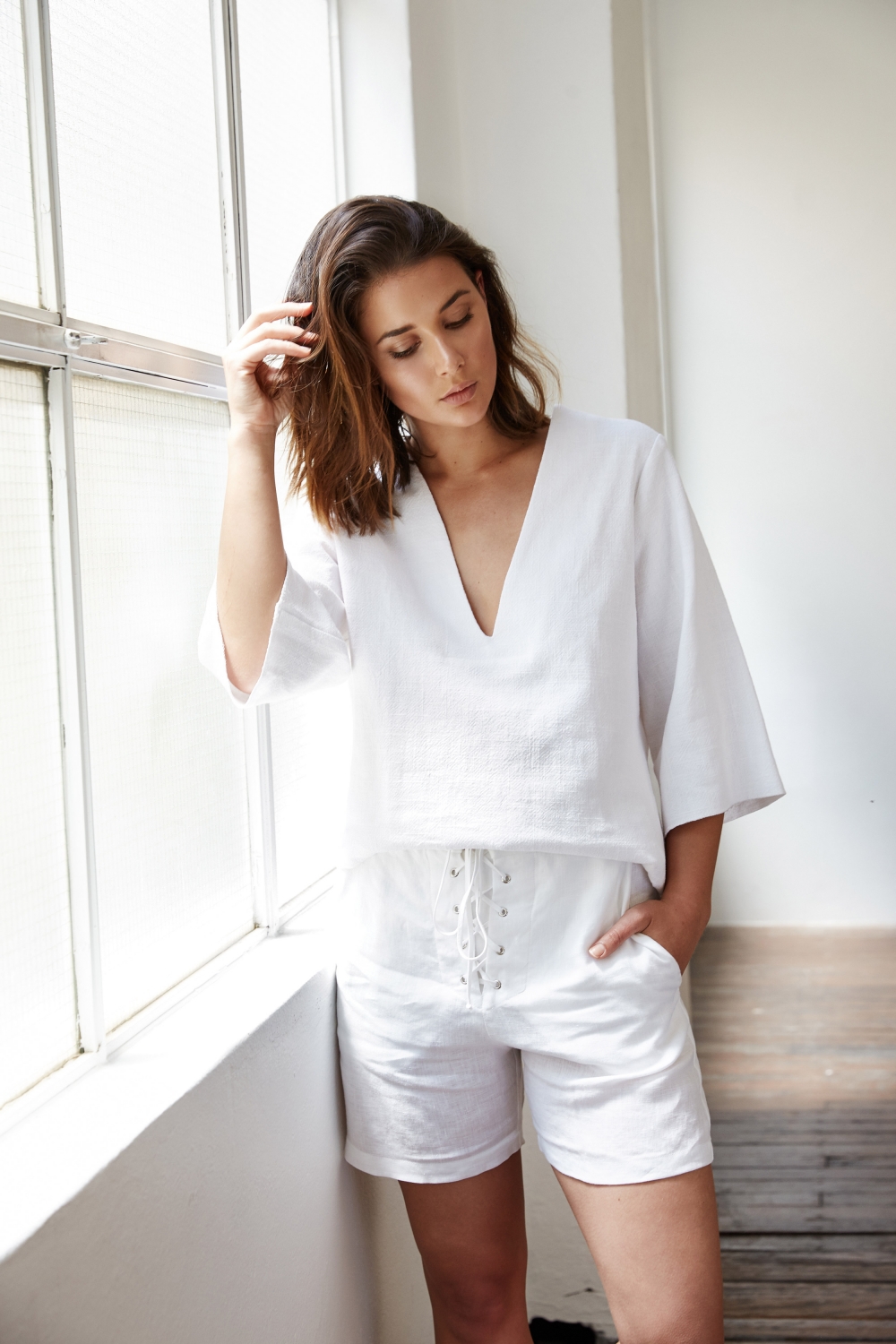 Harper and Harely Australian Blogger Sara Donaldson wears all white in latest Editorial