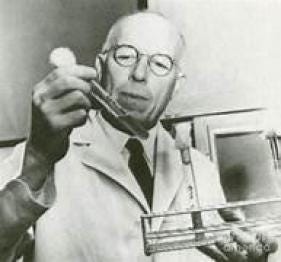 person holding a test tube
Description automatically generated person holding a test tube
Description automatically generated