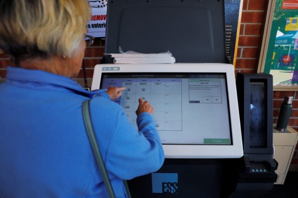 Attorney Confirms: Voting Machines Flips Votes Attorney Confirms: Voting Machines Flips Votes