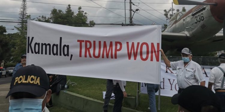 Kamala Humiliated! Met With Huge Sign: ‘GO HOME, TRUMP WON!’ Kamala Humiliated! Met With Huge Sign: ‘GO HOME, TRUMP WON!’