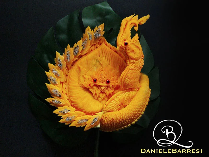 food carving by daniele barresi 6 Daniele Barresi Can Carve Anything (8 Photos)