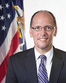 Official portrait of United States Secretary of Labor Tom Perez.jpg