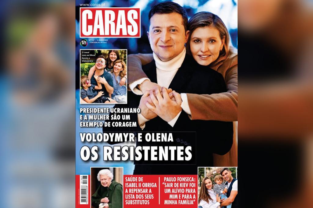Capa da revista portuguesa "Caras" mostra o presidente ucraniano, Volodymir Zelensky, e a primeira-dama Olena Zelenska com o título "Os resistentes" - Metrópoles