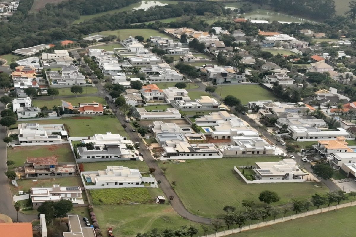 Condomínio Portal dos Bandeirantes 2