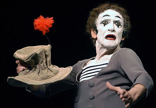 ghệ sĩ kịch câm đại vĩ đại Marcel Marceau (1923-2007) người Pháp,