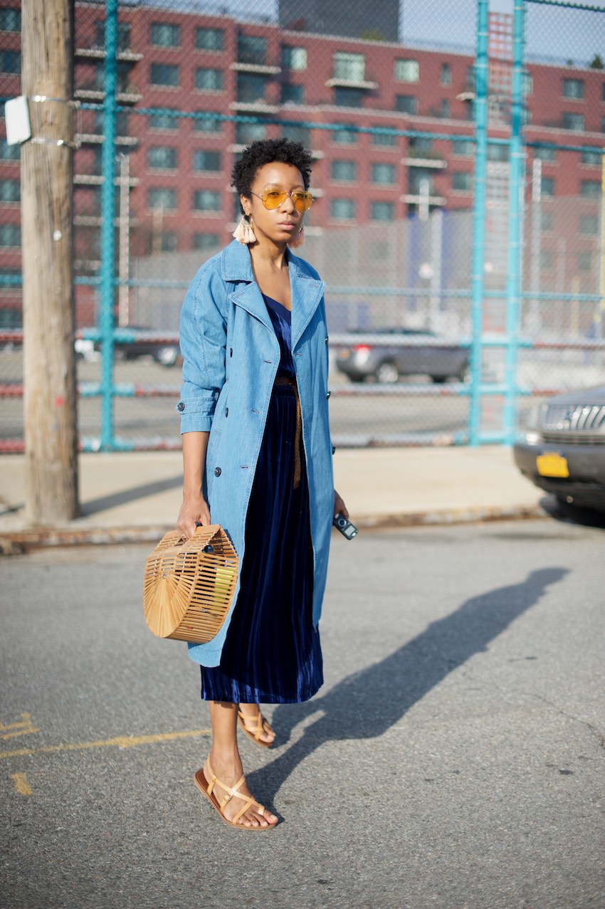 top fashion black blogger Karen blanchard with her natural short hair style and trench coat