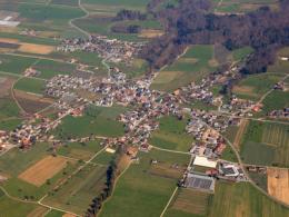 79939723-aesch-canton-lucerne-luzern-suiza-vista-aerea-fotografia-photo.jpg