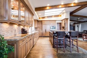 kitchen/dining room area