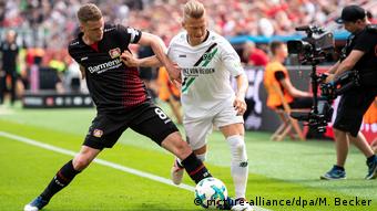 Fußball Bundesliga, 34. Spieltag | Bayer Leverkusen - Hannover 96 (picture-alliance/dpa/M. Becker)
