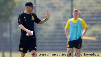 Bundesliga BVB Borussia Dortmund Training | Trainer Lucien Favre (picture alliance / augenklick/firo Sportphoto)