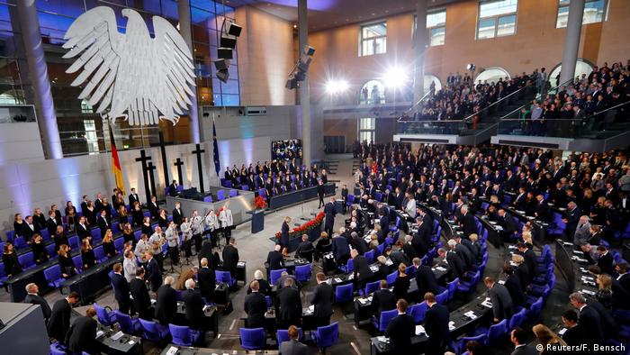 Ein allgemeiner Überblick über den Bundestag des Bundestags in Berlin (Reuters/F. Bensch)