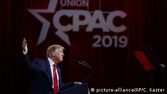 Donald Trump spricht auf der CPAC (picture-alliance/AP/C. Kaster)