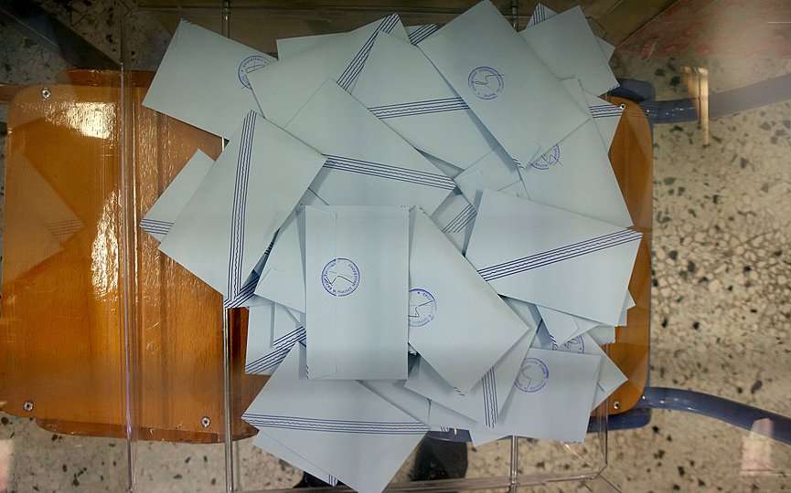 κάλπη ψήφος εκλογές (Φωτογραφία αρχείου: ΜΟΤΙΟΝΤΕΑΜ/ΒΕΡΒΕΡΙΔΗΣ ΒΑΣΙΛΗΣ)