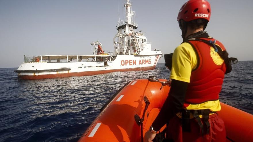 El Gobierno autoriza al 'Open Arms' a desembarcar a los 87 migrantes rescatados en el puerto de Algeciras