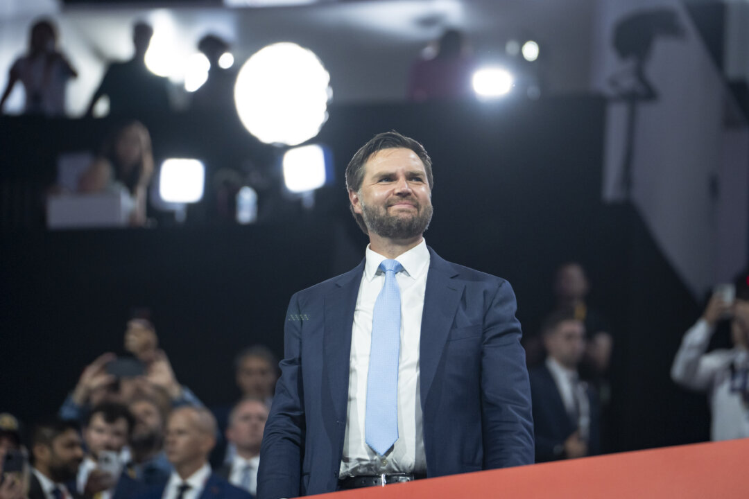 Ứng cử viên liên danh JD Vance của ông Trump gọi Trung Quốc là ‘mối đe dọa lớn nhất’ đối với Hoa Kỳ