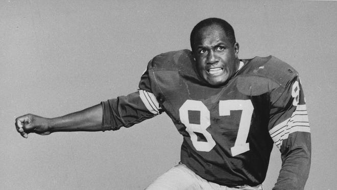 Willie Davis, Hall of Fame Packers defensive end, dies