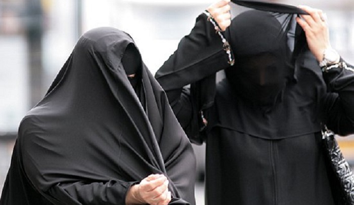 Australia: Asked to speak about the burqa, Muslim women say “I’d love to but my husband won’t let me”