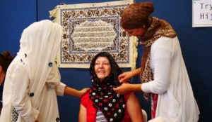 Australia: Mosque has non-Muslim women try on hijab “to break down any sort of stigma around Muslims and Islam”