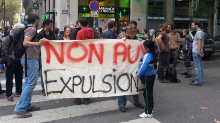 Lyon : la M&eacute;tropole signe une convention avec des squatteurs pour garantir leur pr&eacute;sence pendant deux ans
