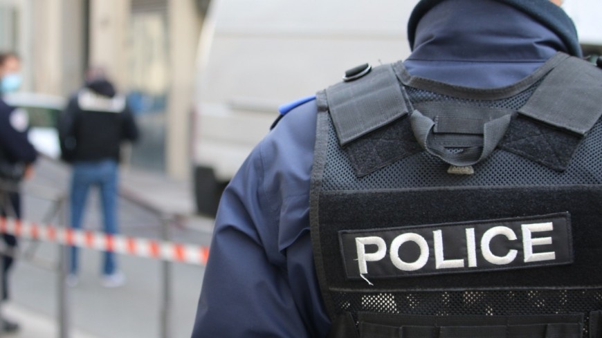 Pr&egrave;s de Lyon : la police met la main sur quatre tonnes de gaz hilarant !