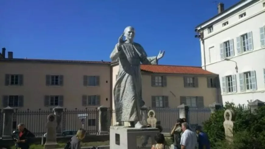 Lyon : la restauration de la statue de Jean-Paul II d&eacute;marre ce lundi