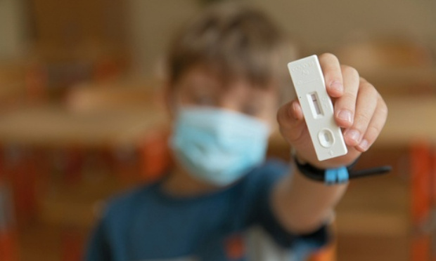 Respect et protection des enfants : pour la disponibilité assurée des tests salivaires lors des dépistages covid !