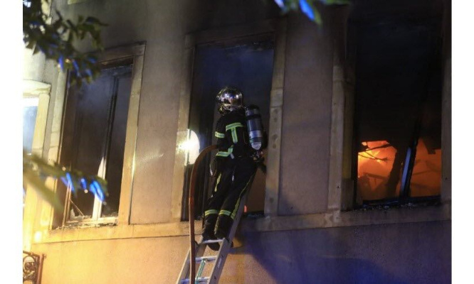 Soutien au pompier de Metz sanctionné pour avoir sauver des vies