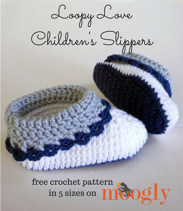 Loopy Love Children's Slippers - get all 5 sizes of this crochet pattern FREE on Mooglyblog.com!