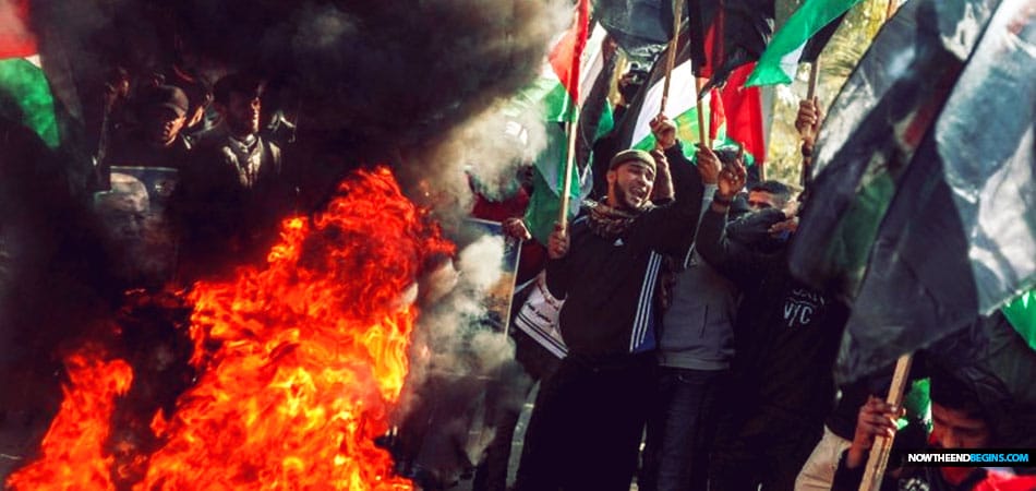 Palestinians mobilize against Trump peace plan