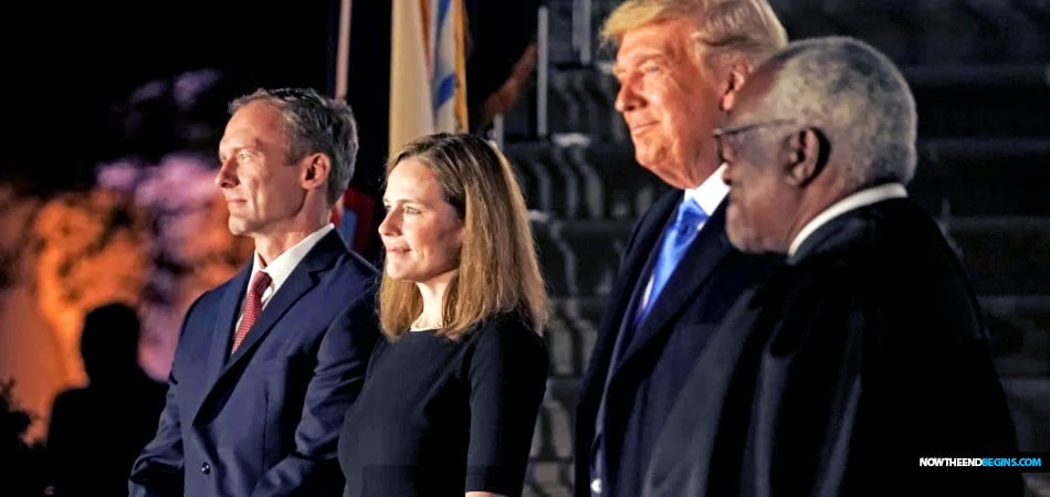 amy-coney-barrett-sworn-in-as-supreme-court-justice-white-house-clarence-thomas-president-trump