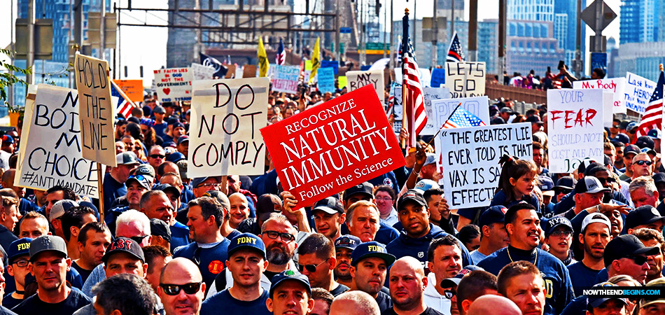 new-york-city-workers-march-in-protest-of-covid-vaccine-mandates-october-25-2021