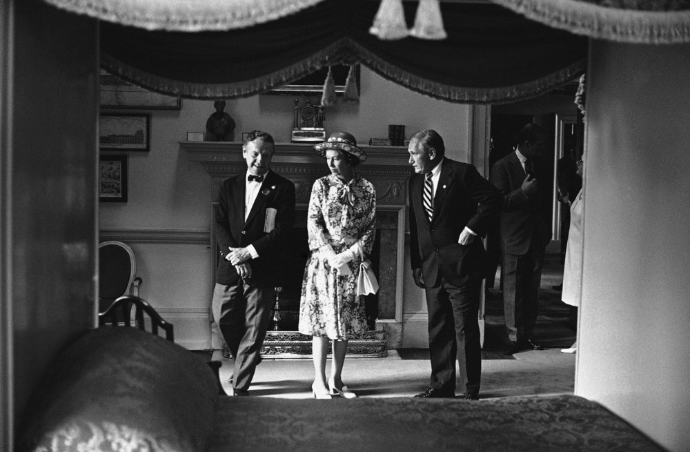 On this date in 1976: Queen Elizabeth II tours Thomas Jefferson's Monticello home, accompanied by historian Frederick Nichols (left) and curator of the Jefferson Museum James Bear (right). 