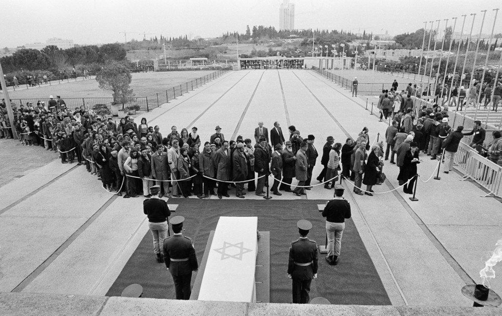On this date in 1978: A stream of mourners cross the plaza in front of the Knesset, Israel's parliament, to pay their respects to former Prime Minister Golda Meir, who died in Jerusalem at age 80 three days prior. 