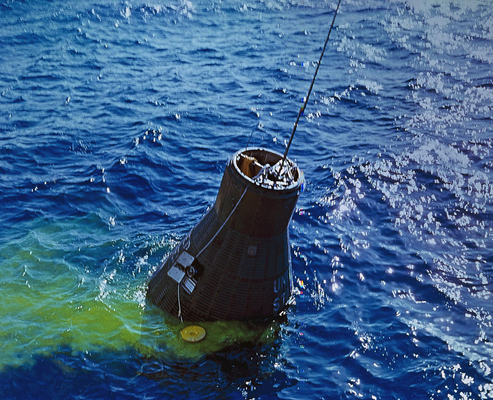 On this date in 1964: The Friendship 7 capsule, containing astronaut John Glenn, is recovered from the Atlantic by the destroyer U.S.S. Noa after a successful space flight. The Friendship 7 was the first crewed American orbital spaceflight. 