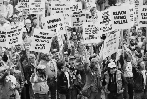 On this day in 1981: Hundreds of United Mine Workers union members gather outside UMW headquarters in Washington to begin a day-long protest against the Reagan administration’s proposed cuts in black lung benefits.