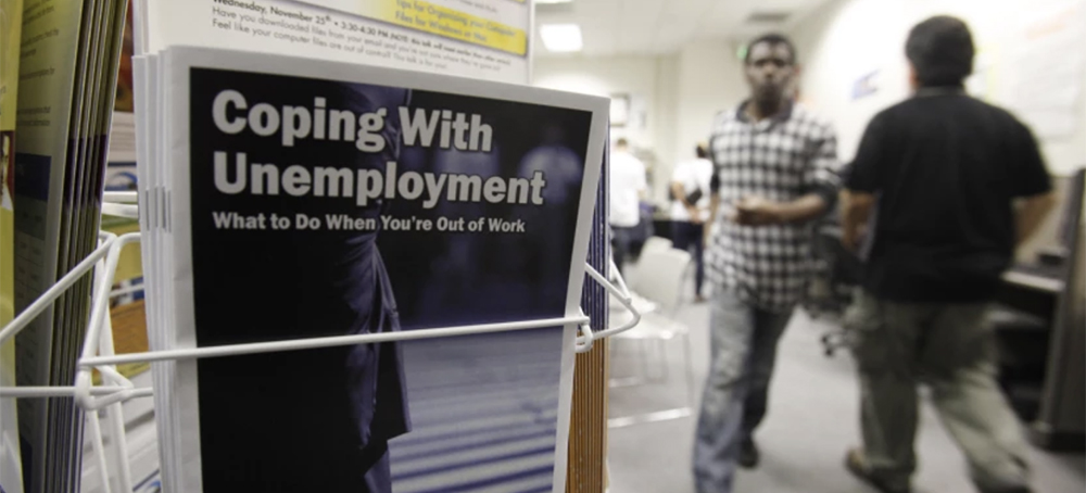 Unemployment benefits expire today. (photo: AP)