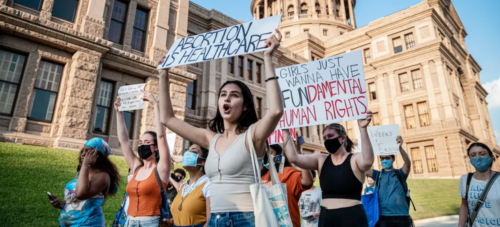 Pro-choice protesters march outside the Texas State Capitol on Wednesday, Sept. 1, 2021, in Austin. (photo: Sergio Flores/Getty Images)