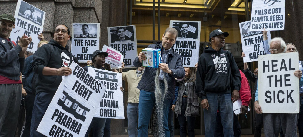 Protest calling for reducing drug prices. (photo: Getty)
