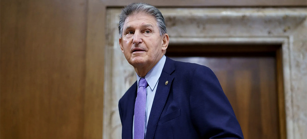 Sen. Joe Manchin of West Virginia. (photo: J. Scott Applewhite/AP)