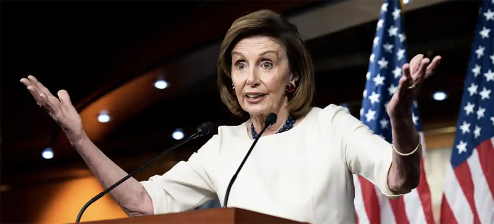 The House speaker, Nancy Pelosi, at her weekly press conference on 4 November. (photo: Michael Brochstein/Sopa Images/Rex/Shutterstock)