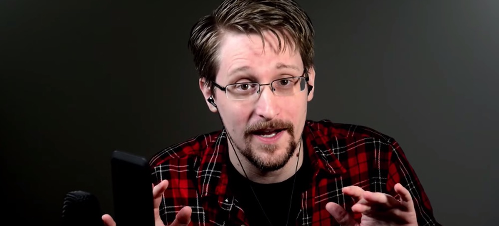 Edward Snowden discusses the Chinese Artist Ai Wei-Wei's new book in his latest column. (photo: YouTube)